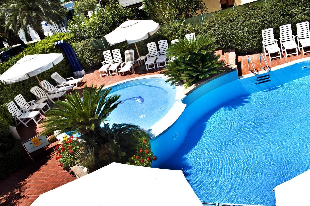 Residence Mediterraneo San Benedetto del Tronto Exterior photo